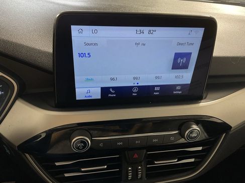 Used 2022 Ford Escape SE w/ Cold Weather Package AWD/4WD image 24