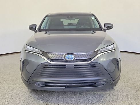 Used 2021 Toyota Venza LE AWD/4WD image 3
