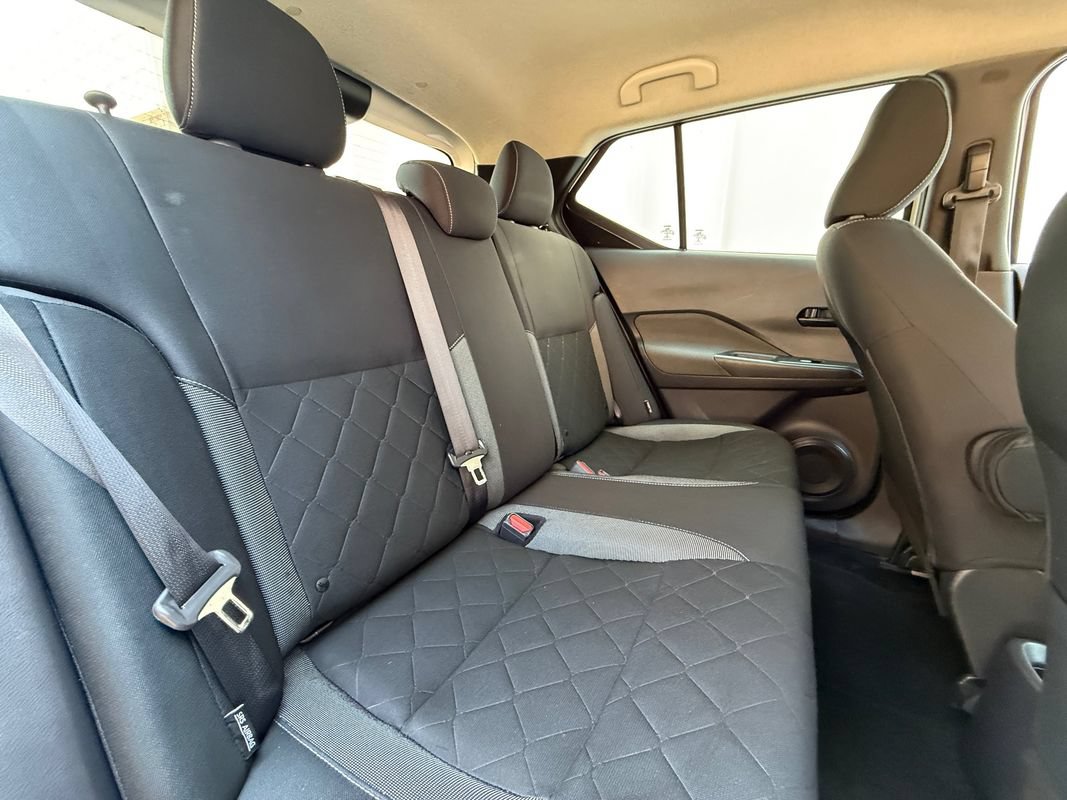 Used 2020 Nissan Kicks S FWD image 40