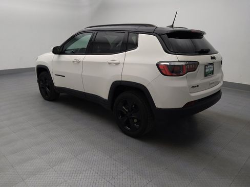 Used 2018 Jeep Compass Latitude w/ Popular Equipment Group AWD/4WD image 3