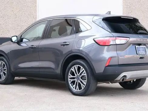 Used 2022 Ford Escape SEL FWD image 3