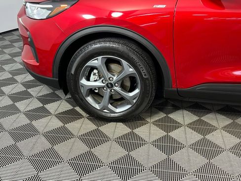 Used 2025 Ford Escape ST-Line image 11