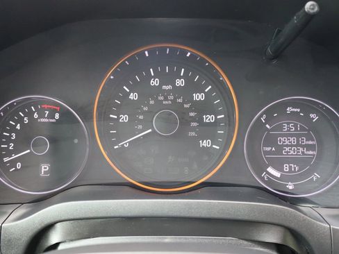Used 2019 Honda HR-V LX image 33
