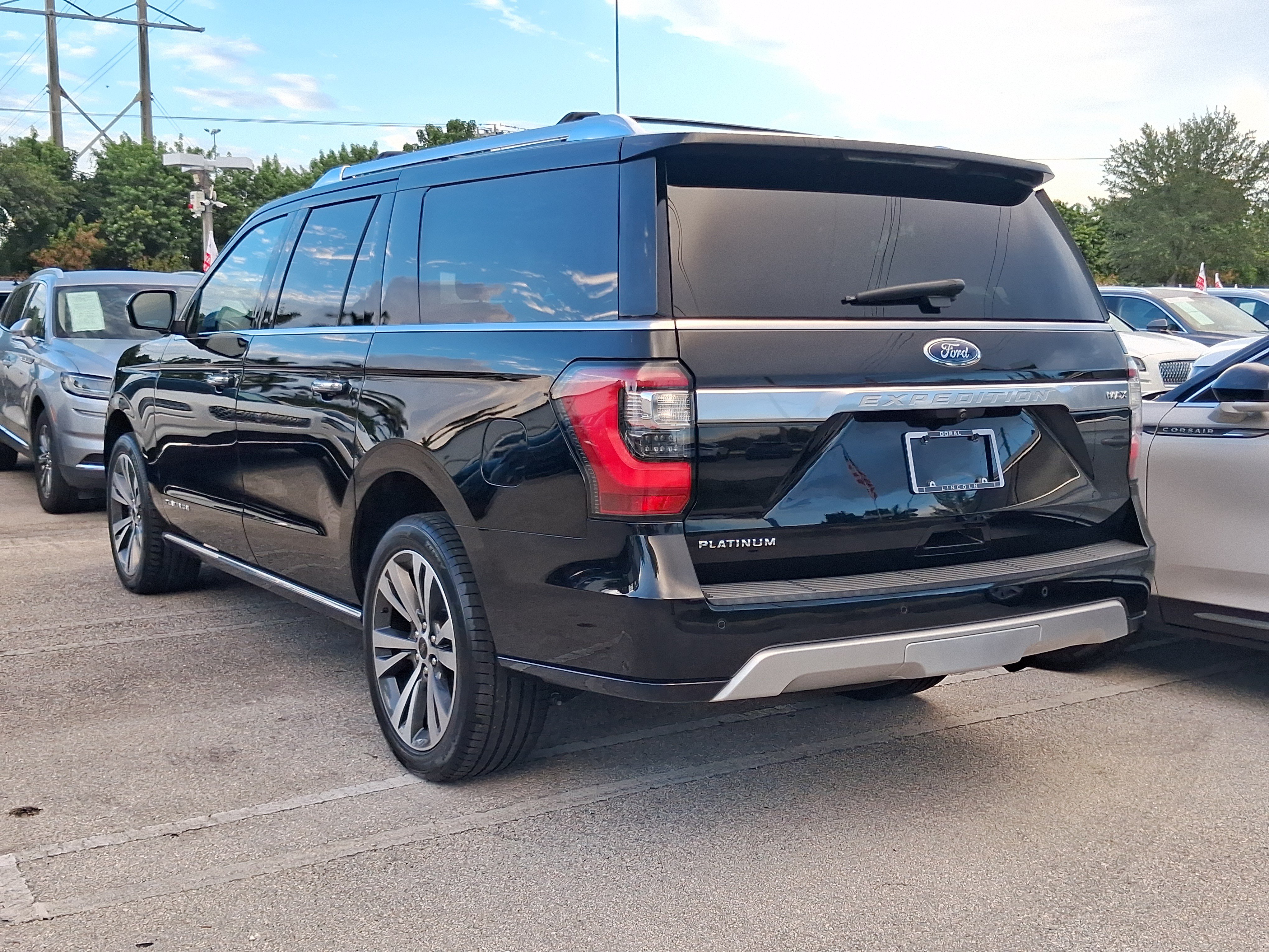 Used 2020 Ford Expedition Max Platinum AWD/4WD image 3