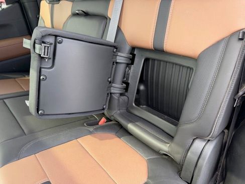 Used 2021 Chevrolet Silverado 1500 High Country w/ Technology Package image 19