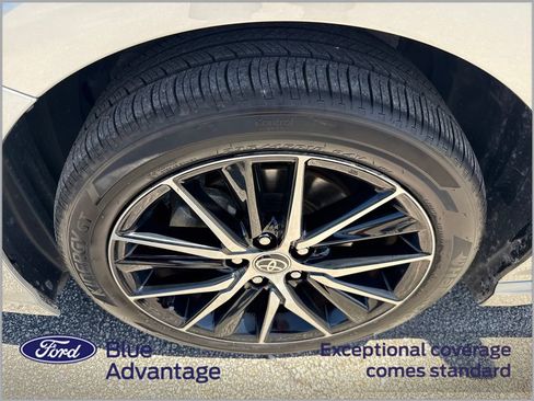 Used 2022 Toyota Camry SE FWD image 12