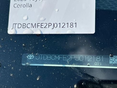 Used 2023 Toyota Corolla LE FWD image 23