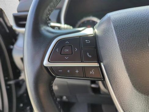 Certified 2024 Toyota Highlander XSE FWD image 16