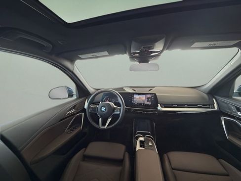 Used 2025 BMW X1 xDrive28i w/ Technology Package image 37