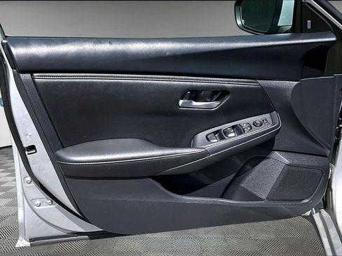 Used 2023 Nissan Sentra SV w/ All-Weather Package FWD image 10
