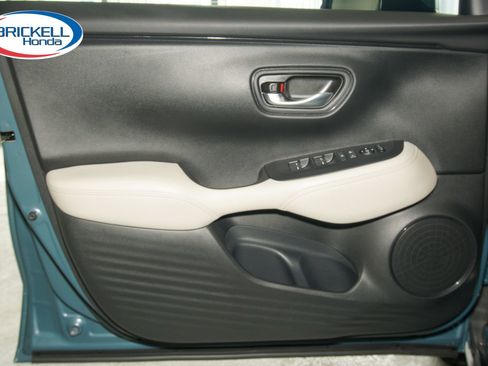 Certified 2024 Honda HR-V LX image 11