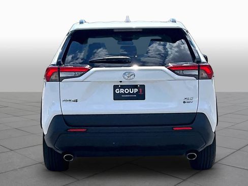 Used 2025 Toyota RAV4 XLE AWD/4WD image 5