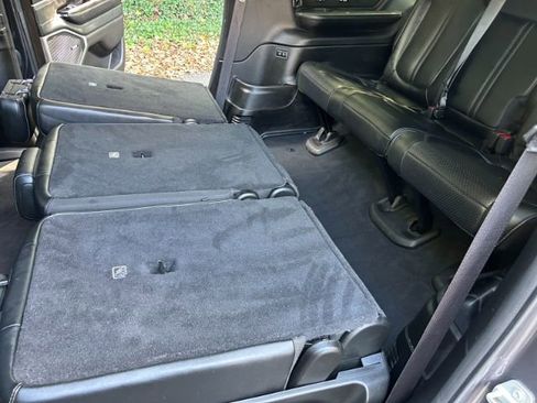 Used 2024 Jeep Wagoneer L Series II image 34