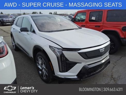 Used 2025 Cadillac Optiq Luxury 2 w/ LPO, Floor Liner Package AWD/4WD image 1