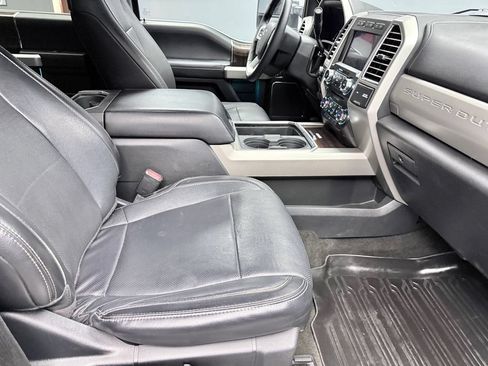 Used 2017 Ford F350 Lariat w/ Lariat Ultimate Package AWD/4WD image 10