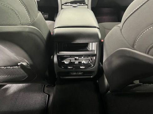 Used 2025 Jeep Grand Cherokee Laredo X image 40