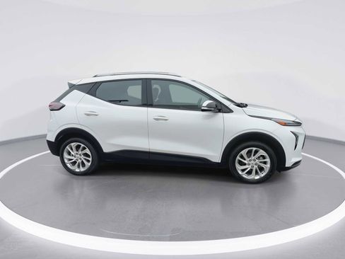 Used 2023 Chevrolet Bolt EUV LT w/ Driver Confidence Package FWD image 9