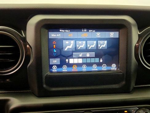 Used 2023 Jeep Wrangler Unlimited Sport AWD/4WD image 19