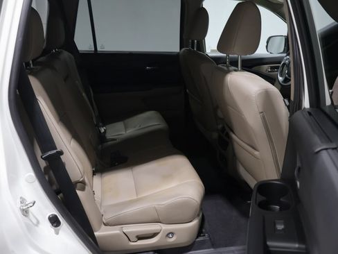 Used 2017 Honda Pilot Touring image 20