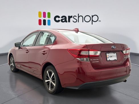 Used 2022 Subaru Impreza 2.0i Premium w/ Popular Package #1 AWD/4WD image 2