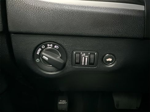 Used 2017 Chrysler 300 Limited image 28