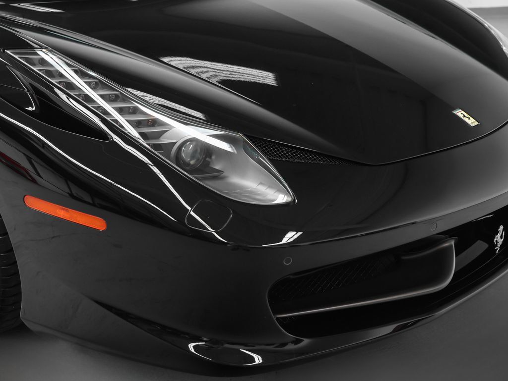 Used 2010 Ferrari 458 Italia Coupe RWD image 4