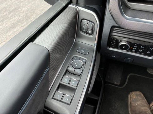 Used 2025 Ford F250 Platinum AWD/4WD image 30