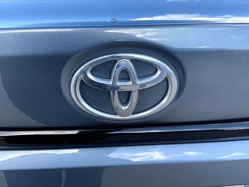 Used 2024 Toyota Corolla LE FWD image 31