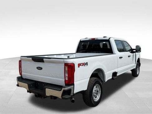 Used 2026 Ford F250 XL w/ FX4 Off-Road Package image 3