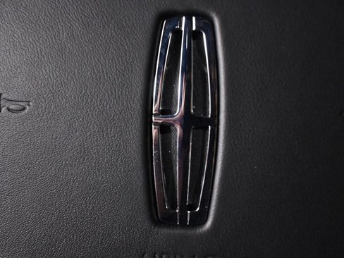 Used 2025 Lincoln Navigator Black Label image 33