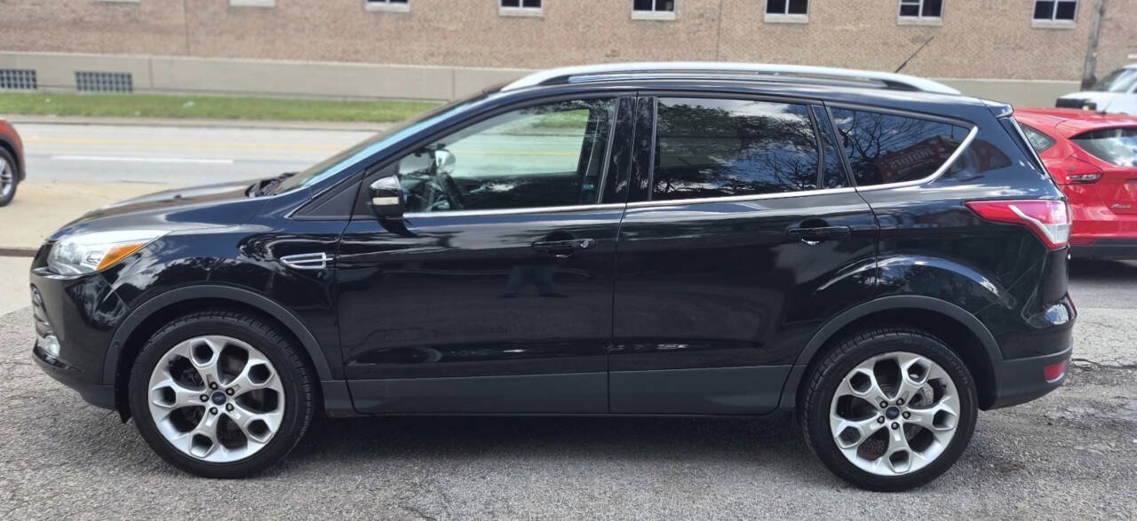 Used 2016 Ford Escape Titanium w/ Equipment Group 301A AWD/4WD image 2