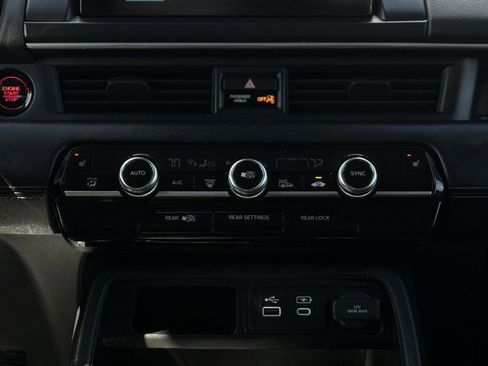 Certified 2025 Honda Pilot Touring image 20