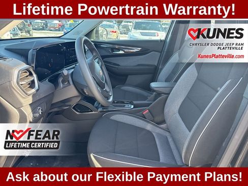 Used 2025 Chevrolet TrailBlazer LT w/ Driver Confidence Package image 11