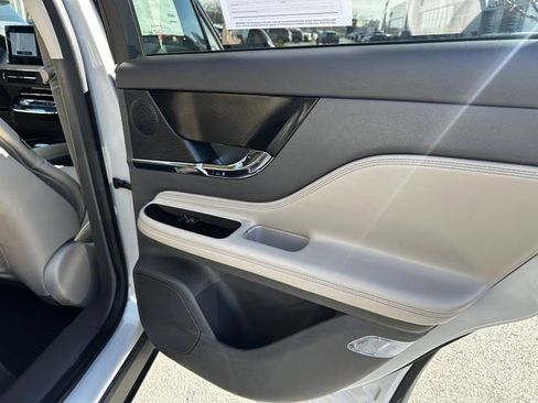 Certified 2024 Lincoln Corsair Premiere w/ Equipment Group 101A image 40