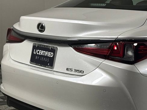 Used 2025 Lexus ES 350 w/ Premium Package FWD image 17