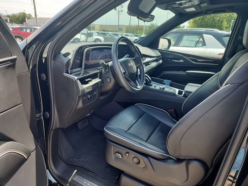 Used 2023 Cadillac Escalade Sport w/ LPO, ONYX Package AWD/4WD image 18