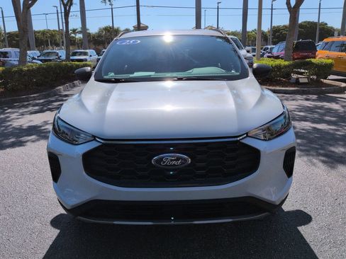 Certified 2025 Ford Escape ST-Line FWD image 9