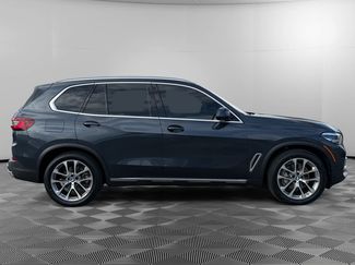 Used 2022 BMW X5 xDrive40i AWD/4WD video 4