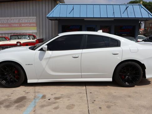 Used 2021 Dodge Charger R/T w/ Performance Handling Group RWD image 4