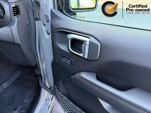 Used 2022 Jeep Gladiator Overland AWD/4WD image 33