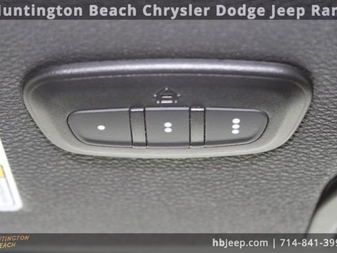 Used 2021 Jeep Wrangler Unlimited Sahara image 39