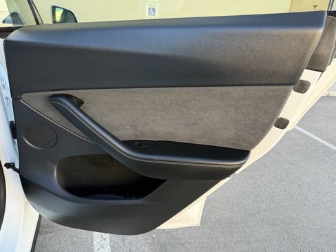 Used 2023 Tesla Model Y Long Range image 16