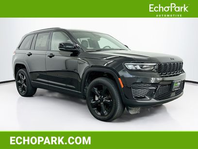 Used 2023 Jeep Grand Cherokee Altitude