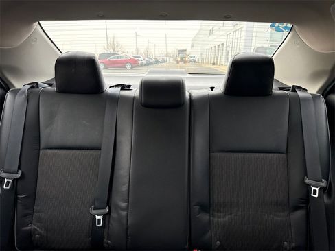 Used 2014 Toyota Corolla S image 16