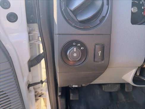Used 2016 Ford F250 XL w/ Power Equipment Group image 19