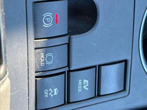 Certified 2023 Toyota Highlander LE image 18