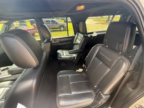 Used 2015 Ford Expedition EL Platinum image 6