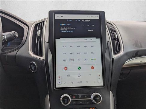 Used 2022 Ford Edge SEL image 14