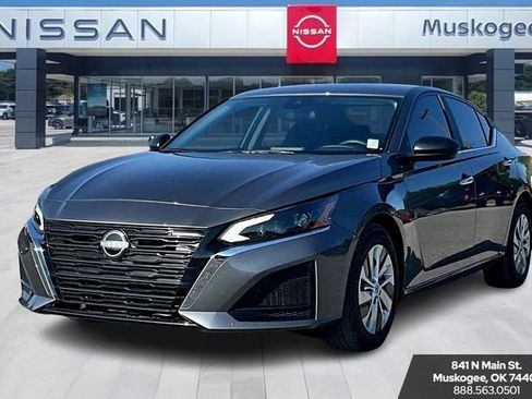 New 2025 Nissan Altima 2.5 S image 2