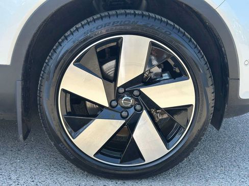 Certified 2023 Volvo C40 P8 Recharge Ultimate w/ Protection Package Premier AWD/4WD image 10